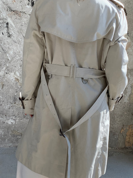 Burberry light trench coat